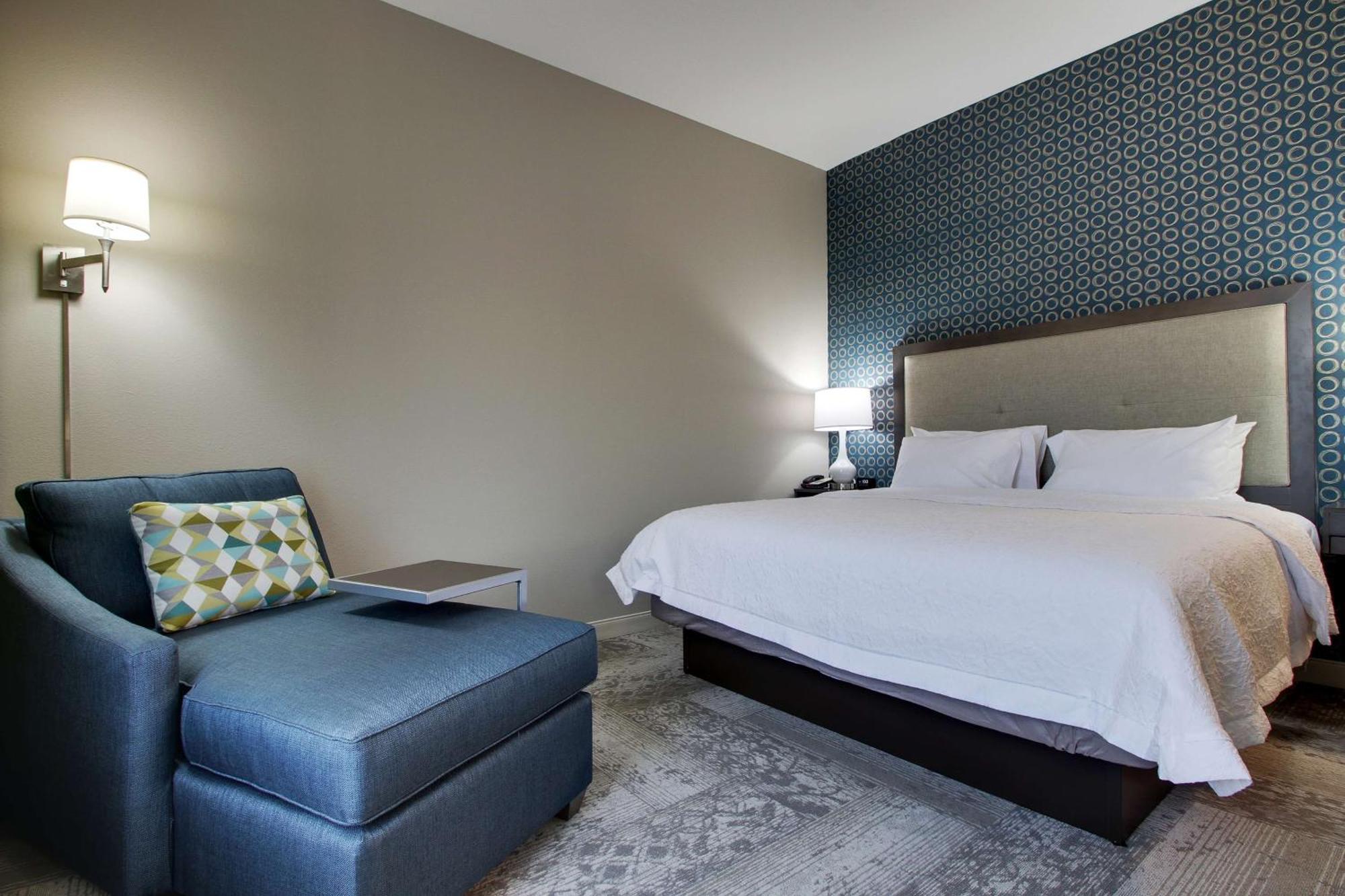 Hampton Inn & Suites By Hilton Knightdale Роли Экстерьер фото