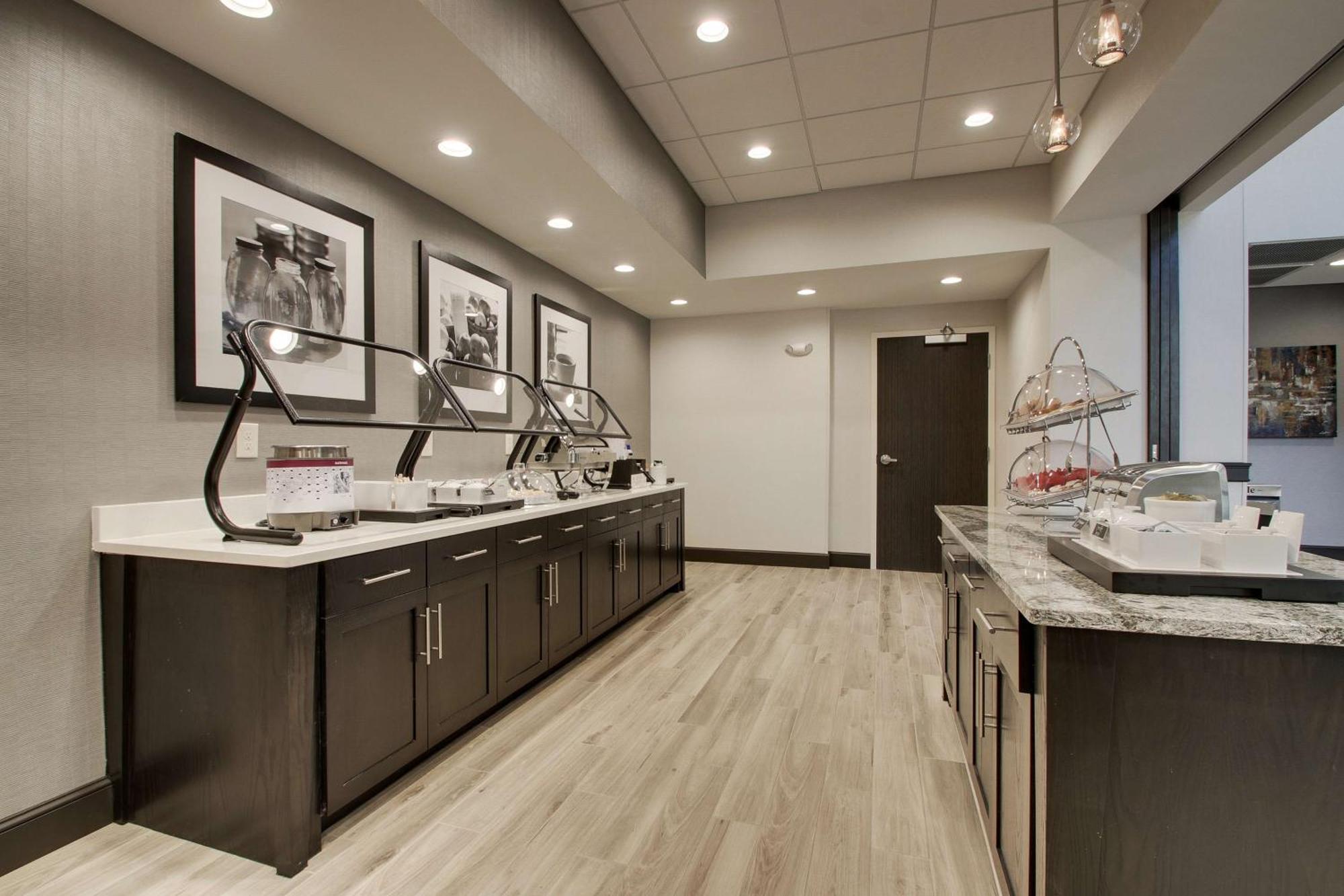 Hampton Inn & Suites By Hilton Knightdale Роли Экстерьер фото